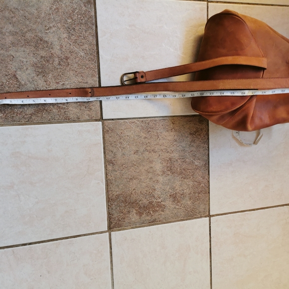 Thick leather over shoulder, tan leather - Picture 10 of 15